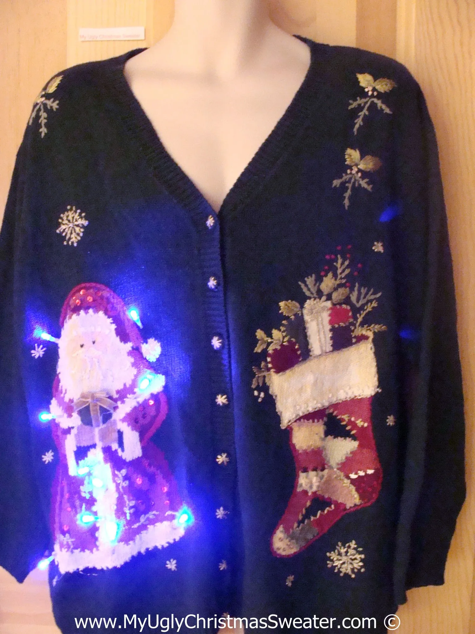 80s Retro Tacky Xmas Sweater with Lights Santa and Stocking (g199)