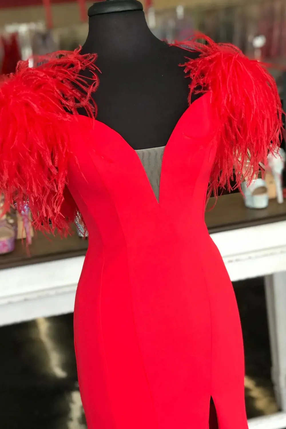 kamahe Red Prom Dress Mermaid V Neck Long Party Evening Dress with Feathers