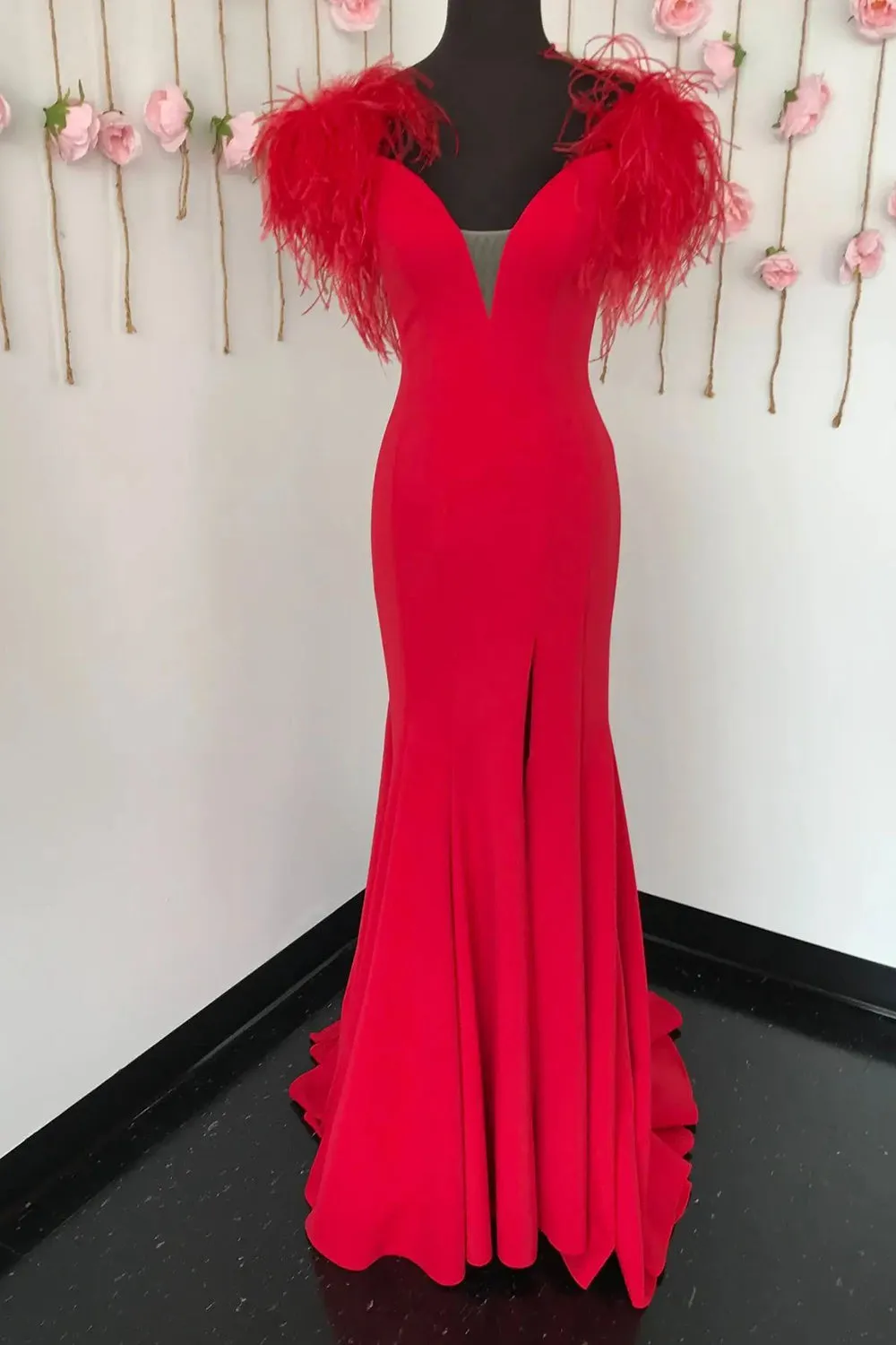 kamahe Red Prom Dress Mermaid V Neck Long Party Evening Dress with Feathers